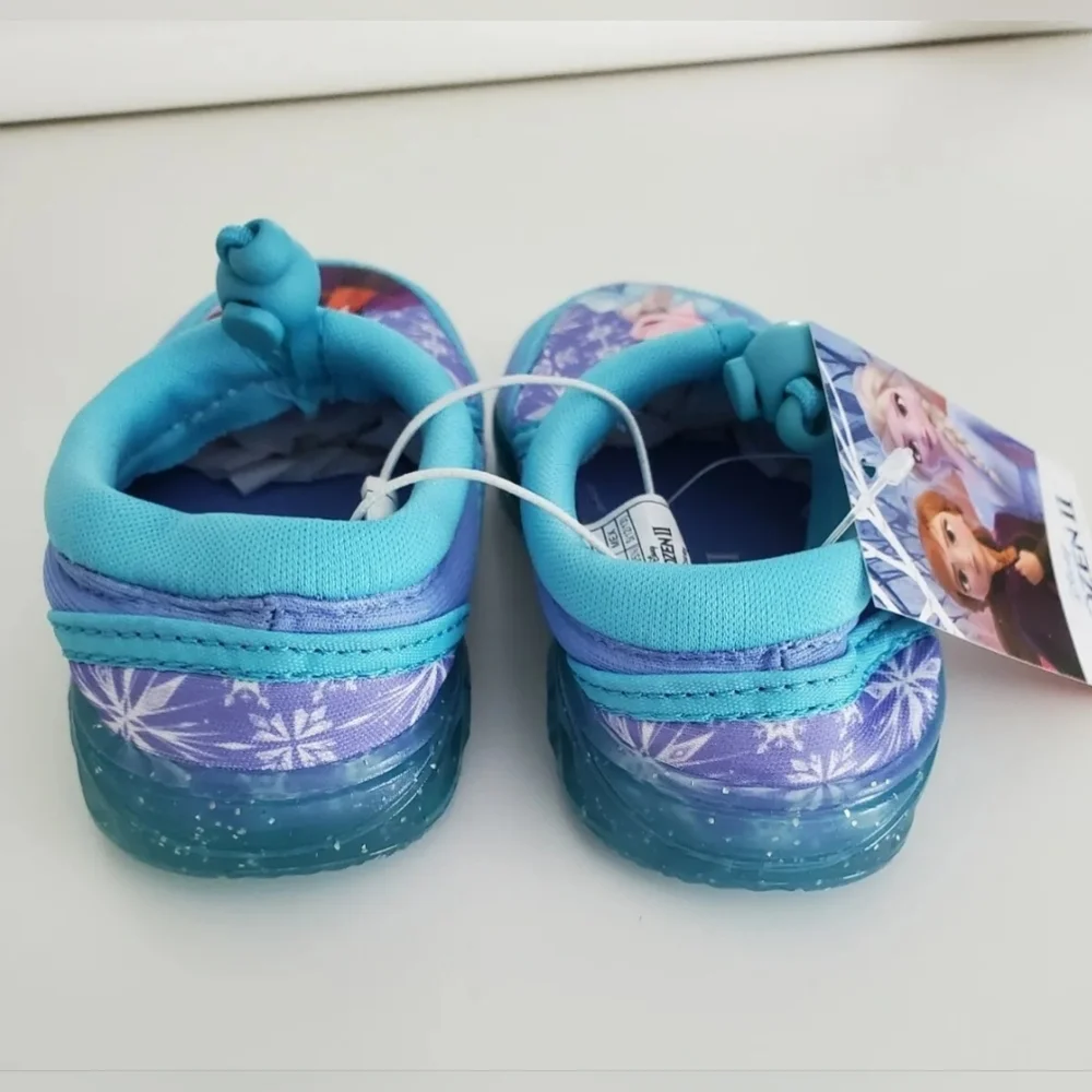 Disney Frozen II Anna and Elsa Water Shoes (Toddler Girls).‎  Size 5-6